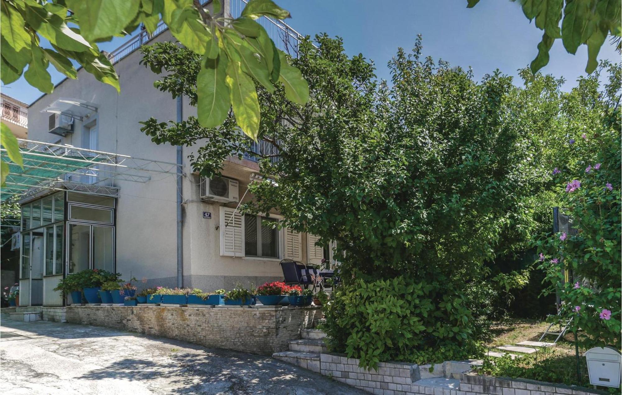Amazing Home In Podstrana With Kitchen Exterior photo
